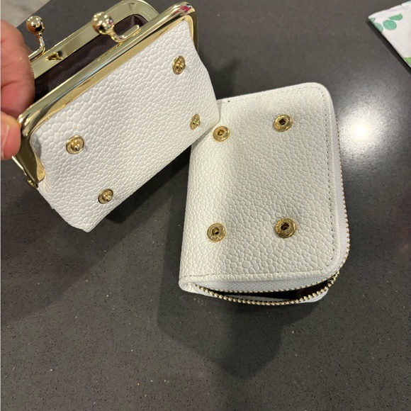 White and gold, new not used at all - Picture 2 of 4